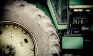 Read more about the article Tractor Tire Buying Tips
