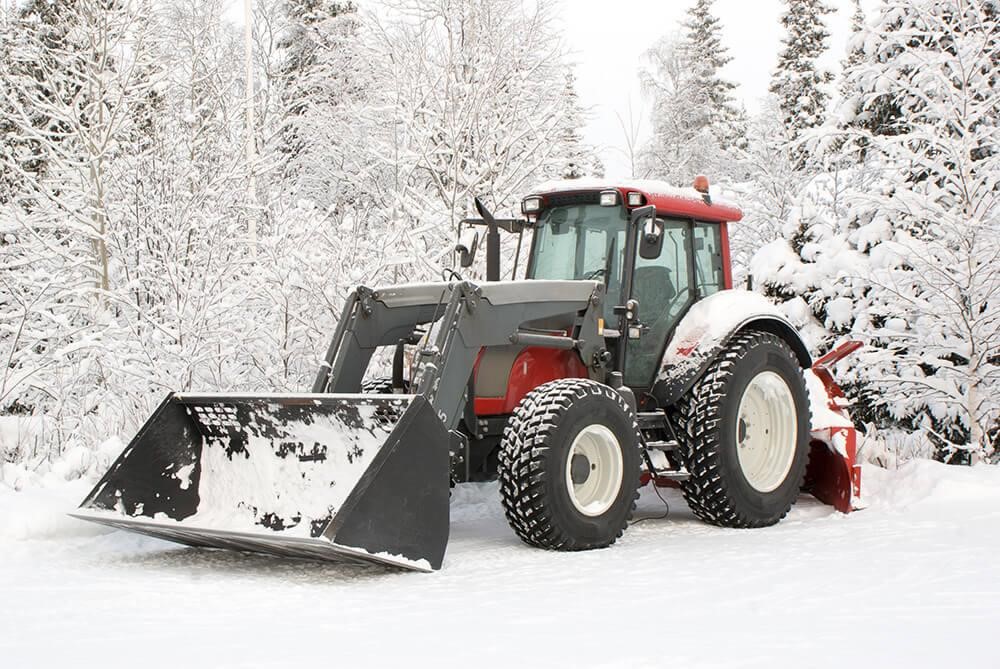 Read more about the article A Guide to Using Your Tractor in Winter