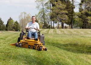 Read more about the article Benefits of Owning a Zero-Turn Mower