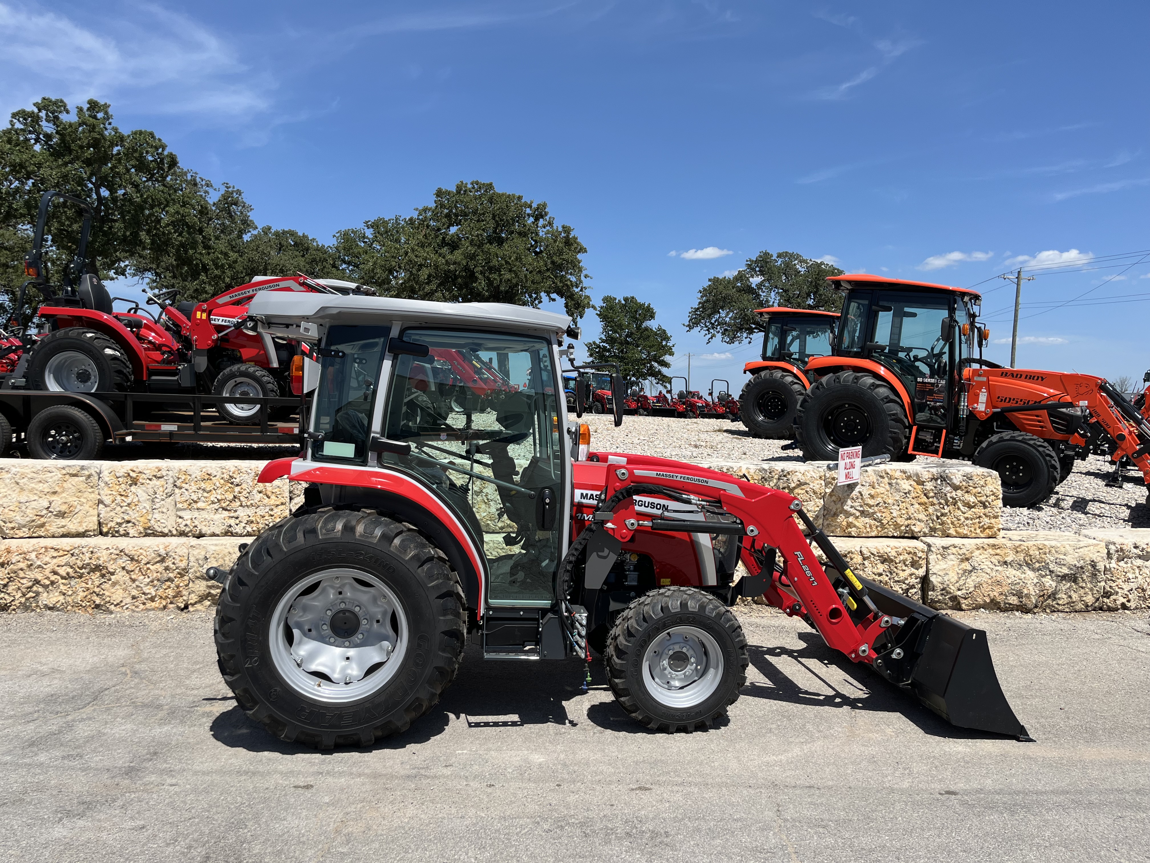 2026 MASSEY FERGUSON MF1M.35H COMPACT HYDRO TRACTOR W/ FRONT LOADER TRACTOR