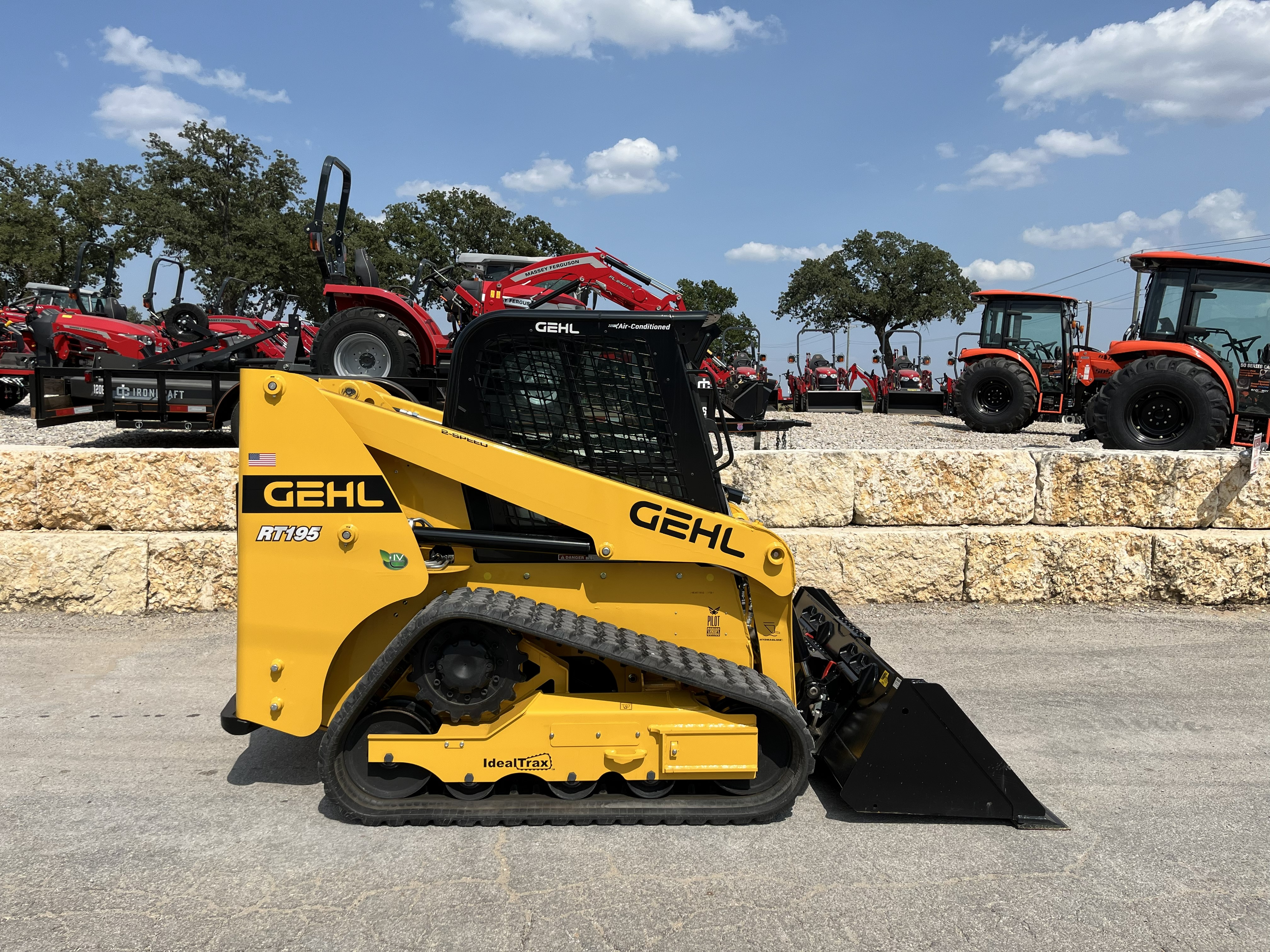 2026 GEHL RT195 COMPACT TRACK LOADER CONSTRUCTION