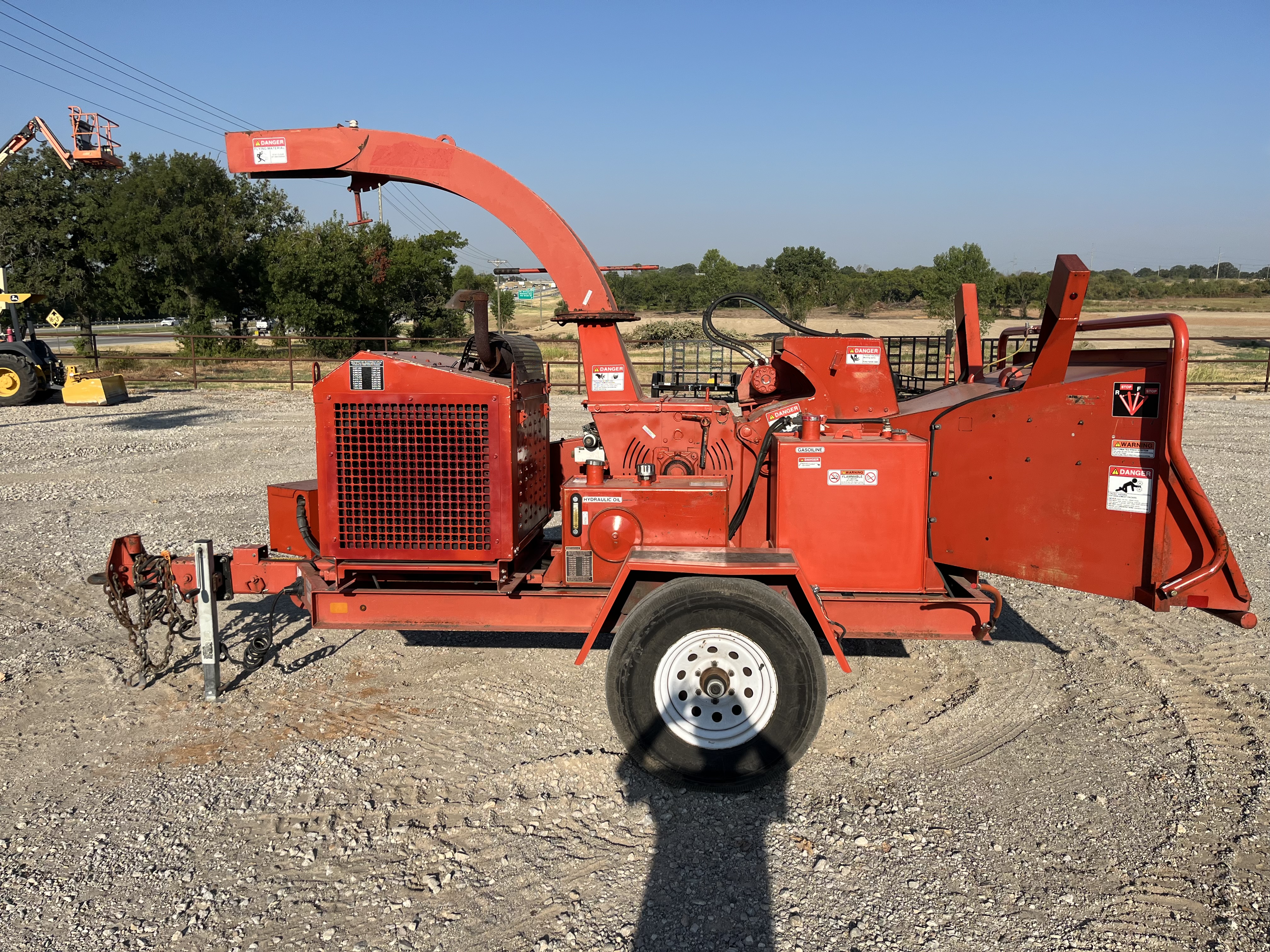 2017 MORBARK M12RX BEEVER WOOD CHIPPER CONSTRUCTION