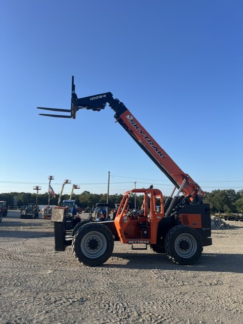 2025 SKYTRACK 10054 Forklift