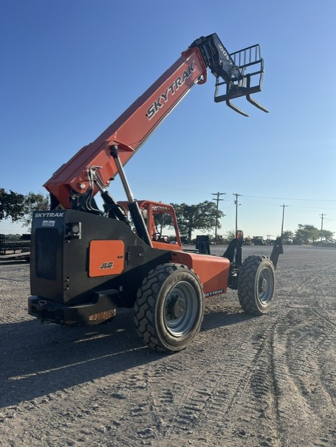 2025 SKYTRACK 10054 Forklift