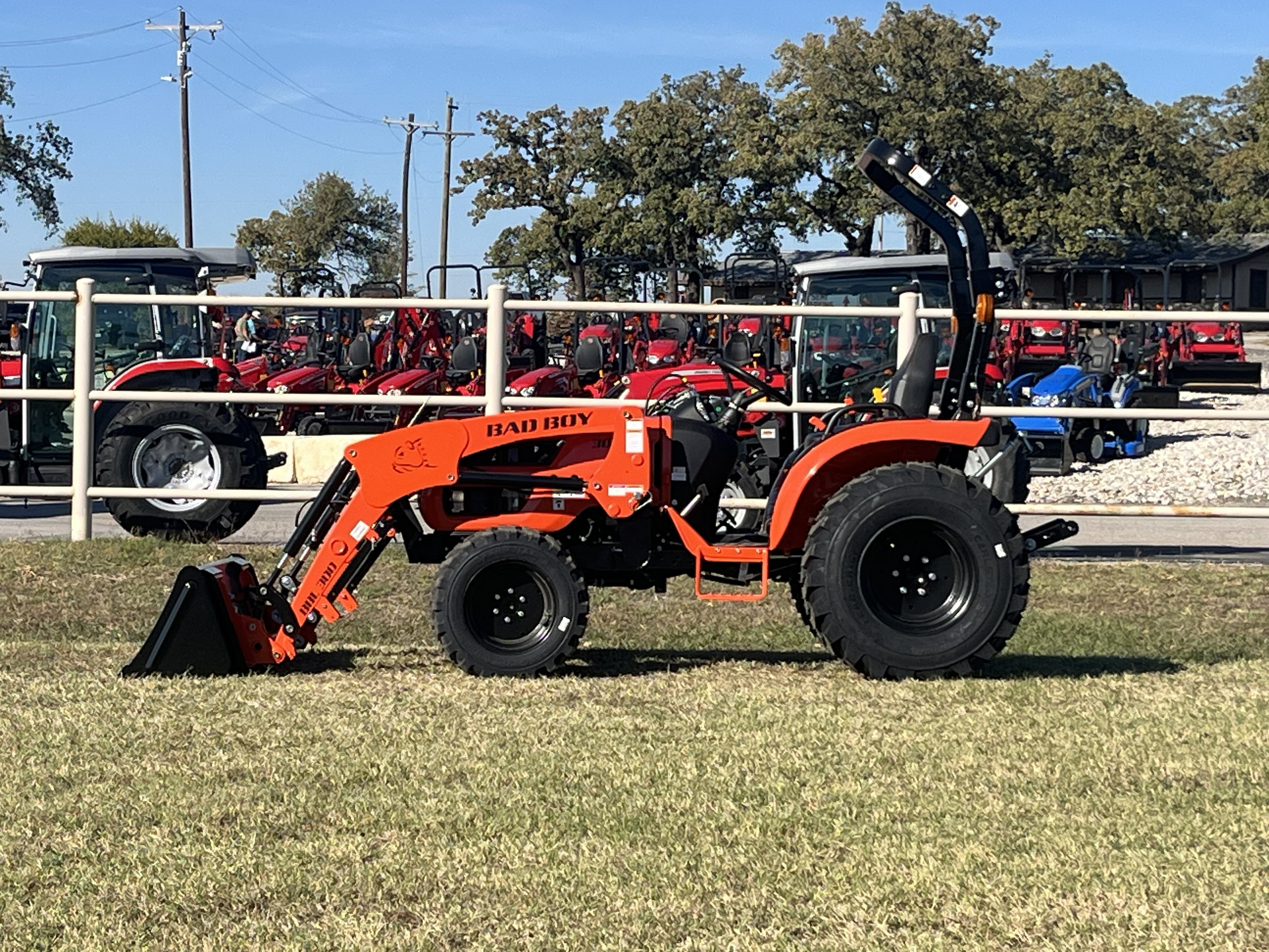 2026 BAD BOY TRACTOR 3026HIL W/ INDUSTRIAL TIRES & LOADER (ROPS) TRACTOR