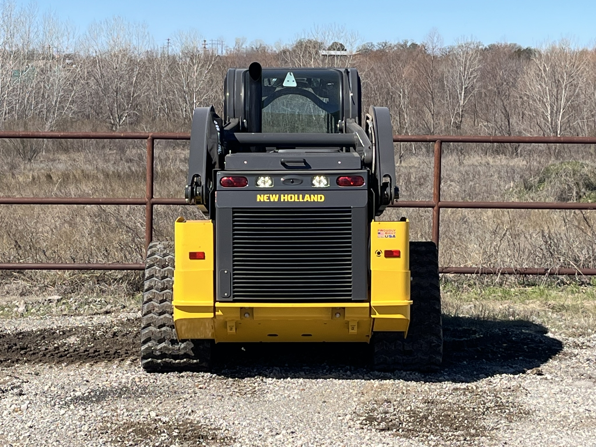 2027 NEW HOLLAND CONSTRUCTION C332 COMPACT TRACK LOADER W/ CAB & 78" BUCKET CONSTRUCTION