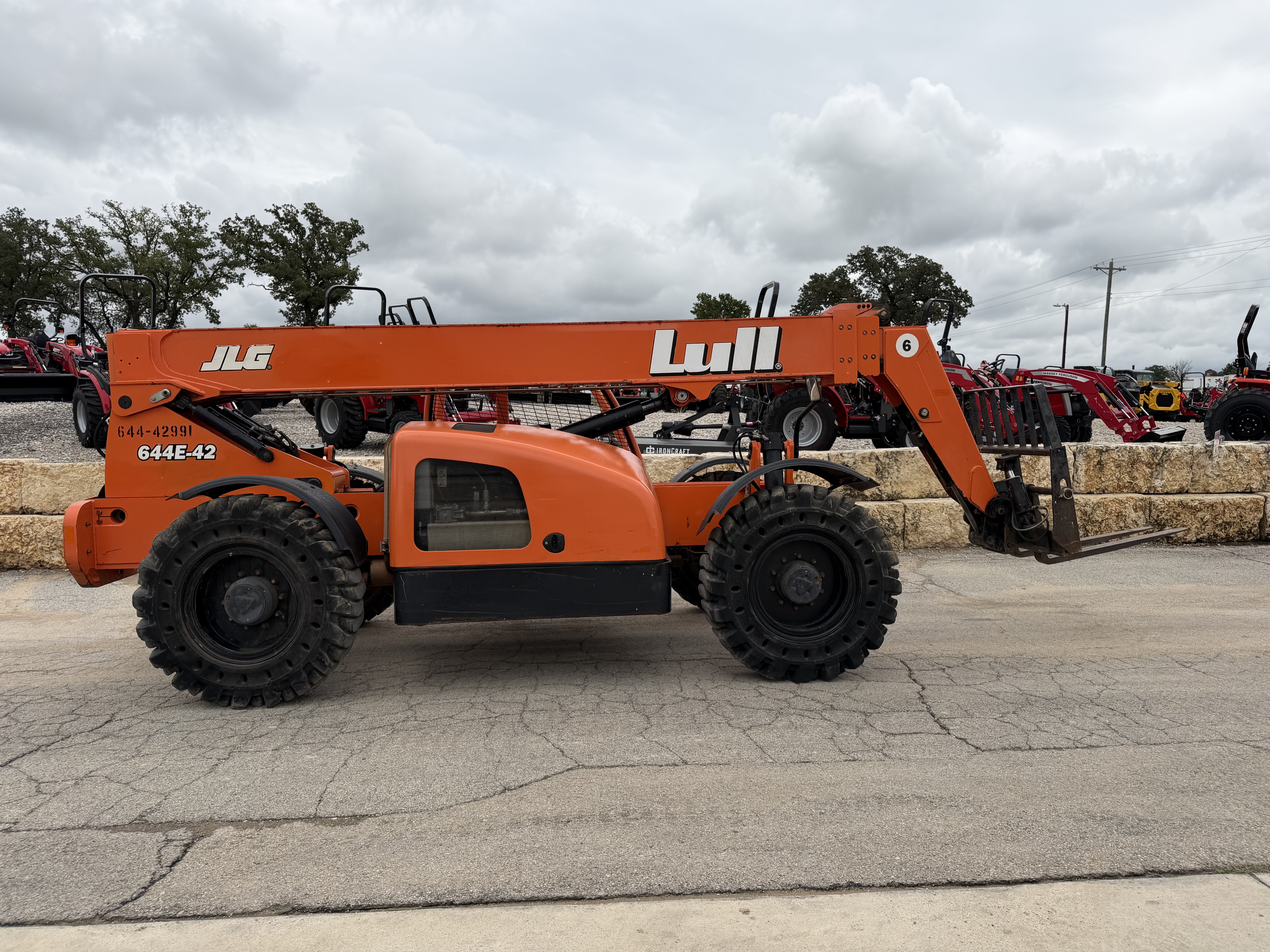 2011 LULL 644E-42 TELEHANDLER CONSTRUCTION