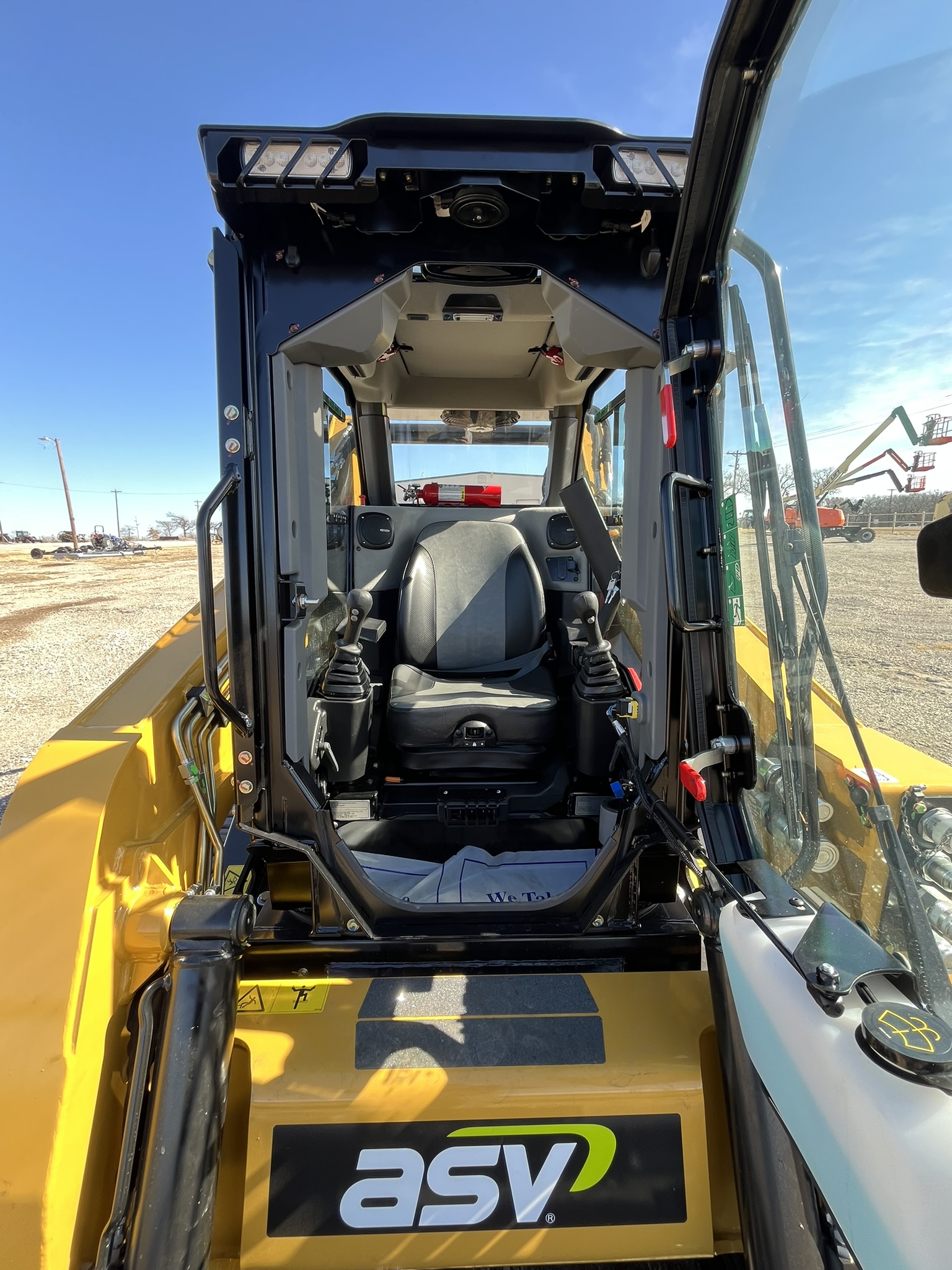 2026 ASV VT100 FORESTRY W/ CAB & 78" BUCKET CONSTRUCTION